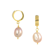 Load image into Gallery viewer, Natural Baroque Pearl Hoop Earrings
