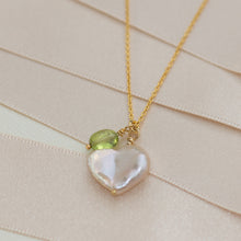 Load image into Gallery viewer, Keshi Pearl & Peridot Necklace