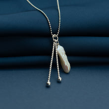 Load image into Gallery viewer, Stick Pearl Necklace
