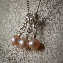 Load image into Gallery viewer, Natural Pearls Necklace
